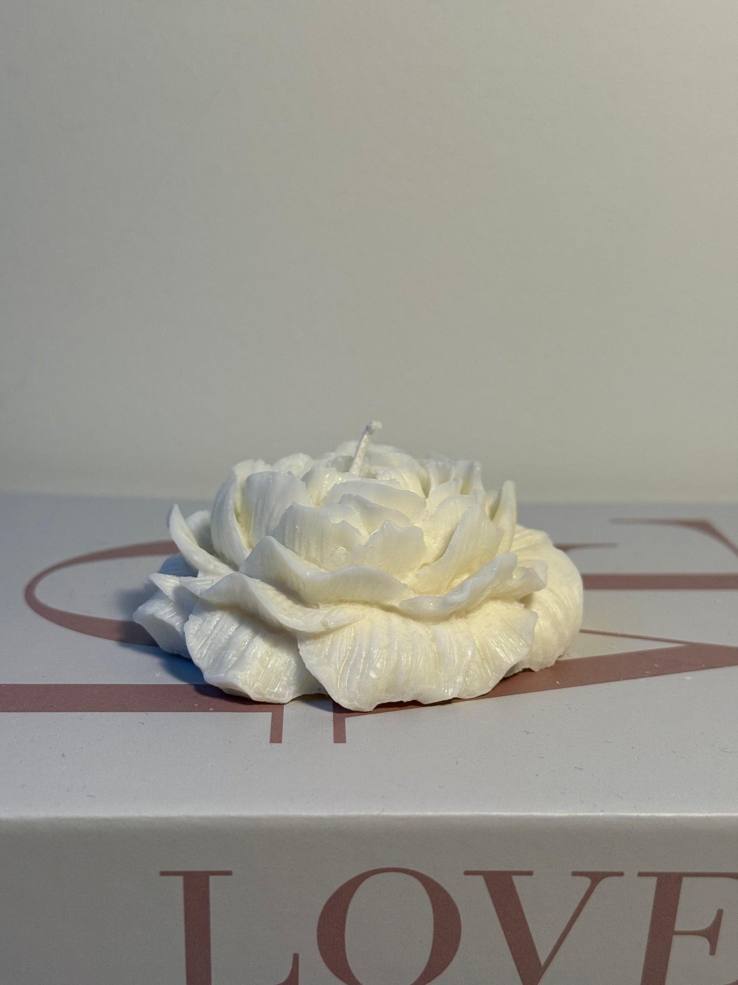 PEONY . CANDLE